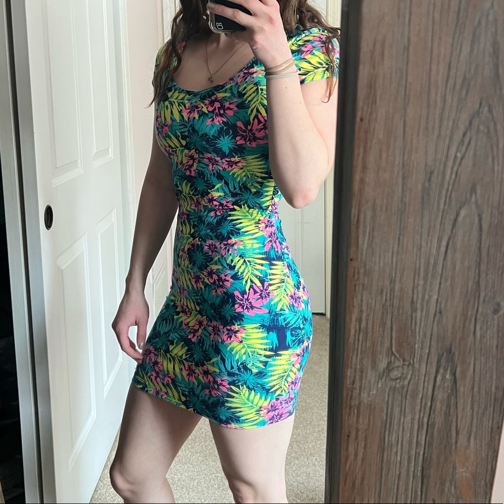 Hawaiian body con dress